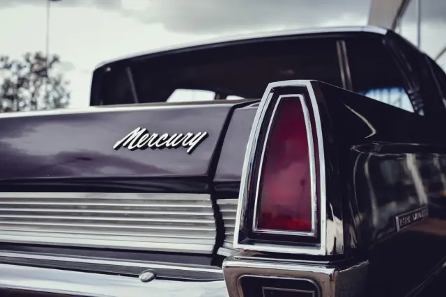 Image of Mercury PARK LANE 4-Door Sedan 6.4 V8 300hp 6.4 kW